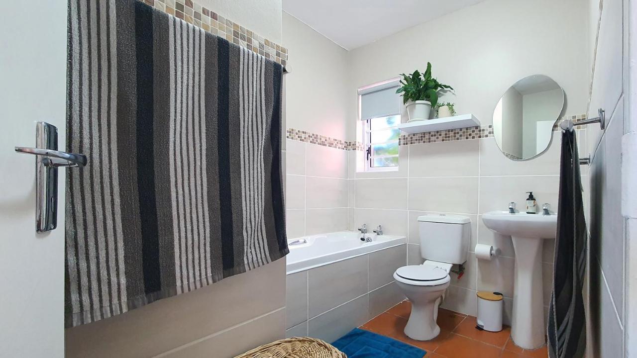 Escape To Paradise: Beachside Apartment 杰弗里湾 外观 照片